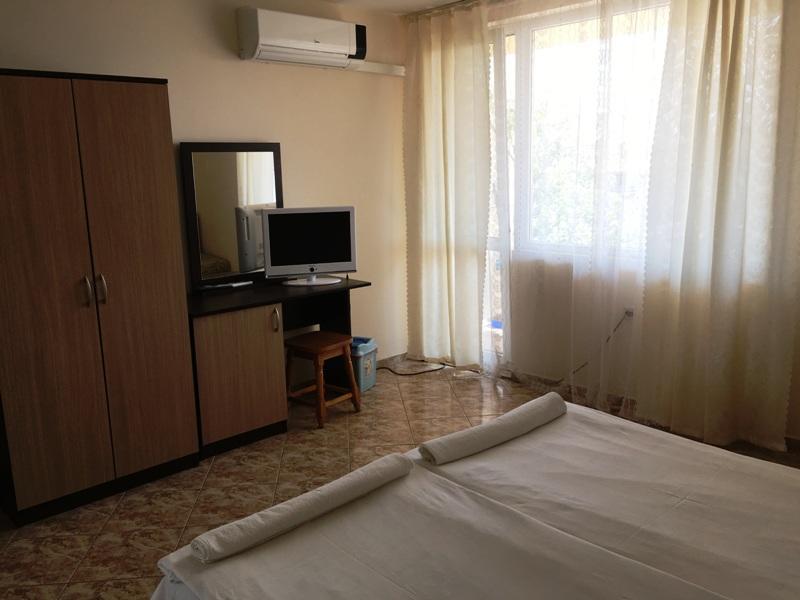 Guest House Jumbo 阿赫洛伊 外观 照片