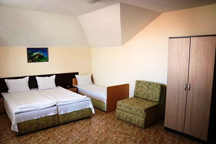 Guest House Jumbo 阿赫洛伊 外观 照片