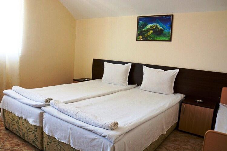 Guest House Jumbo 阿赫洛伊 外观 照片