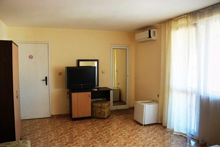 Guest House Jumbo 阿赫洛伊 外观 照片